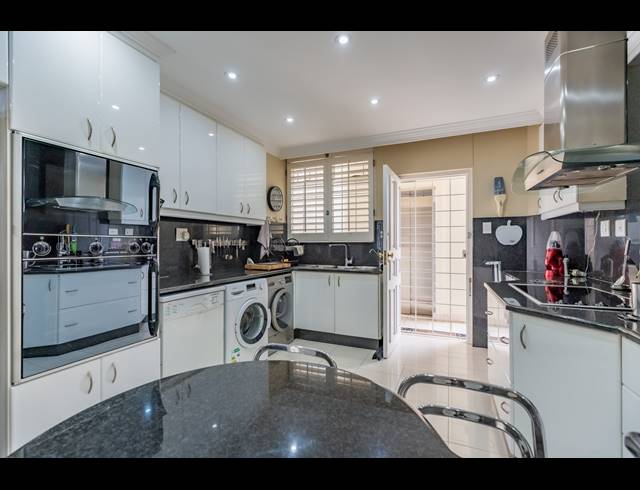 3 BEDROOM APARTMENT FOR SALE IN MORNINGSIDE